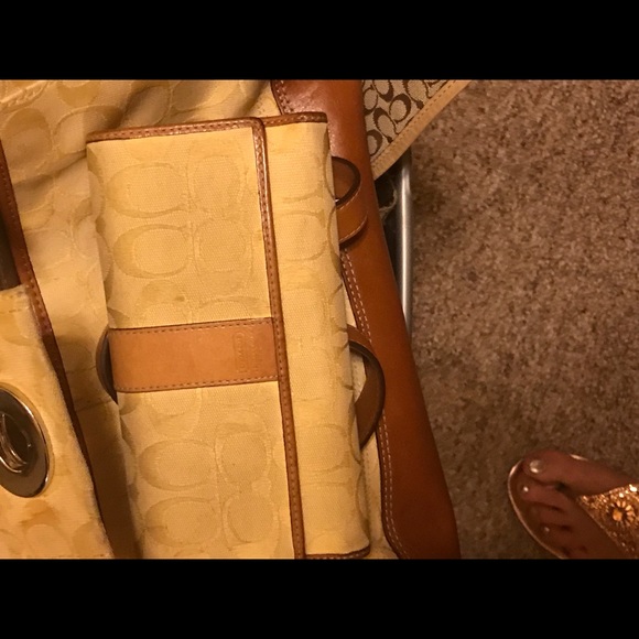 Coach hand bag wallet set - Picture 2 of 3